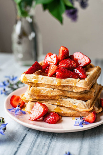 Sourdough waffles made using discard from your starter – no need for any additional leavening, and fluffy, crisp, and flavourful waffles.